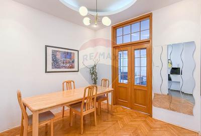 Apartament cu 3 camere decomandat, mobilat în P-ța Universității - 17