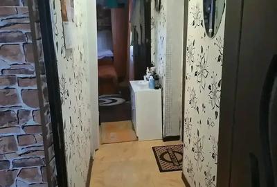 Apartament cu 2 camere decomandat în Bariera Vâlcii