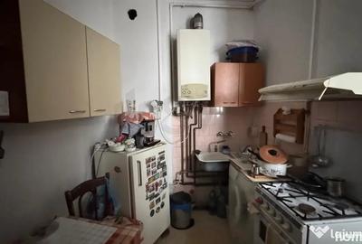Apartament cu 6 camere decomandat în Ștefan cel Mare
