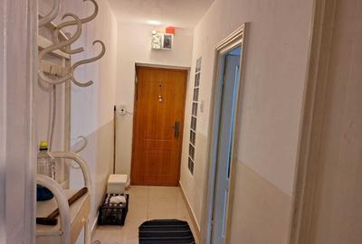 Apartament cu 3 camere decomandat în Popoveni - 1