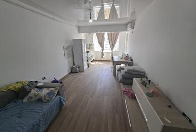 Apartament cu 2 camere semidecomandat în Mamaia-Sat