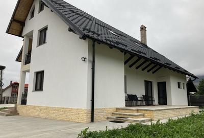 Casă cu 4 camere în Central - 4