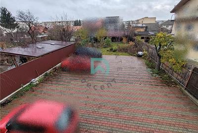 Birou, de 100 mp, în Tractorul - 12