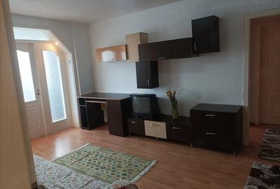Apartament cu 2 camere semidecomandat în Ultracentral
