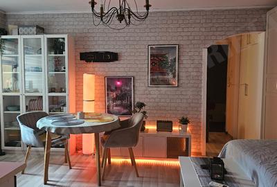 Apartament cu 2 camere semidecomandat, mobilat în Iancului
