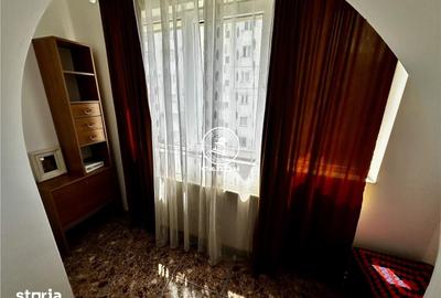 Apartament cu 3 camere decomandat în Mircea cel Bătrân