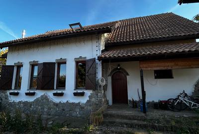 Casă cu 4 camere cu Teren 1500 Mp în Ciolpani