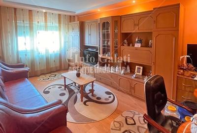 Apartament cu 3 camere în Micro 17