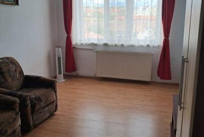 Apartament cu 2 camere decomandat în Rogerius - 3