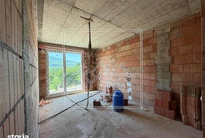 Casă cu 6 camere cu Teren 950 Mp în Valea Aurie - 3