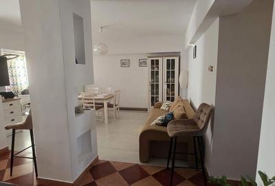 Apartament cu 3 camere decomandat, mobilat în Brazda lui Novac