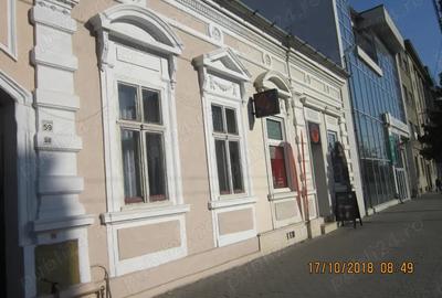 Casă cu 2 camere cu Teren 74 Mp în Central