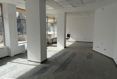 Spațiu comercial, de 70 mp, în George Enescu - 6