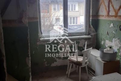 Apartament cu 2 camere semidecomandat în Ghelari - 4