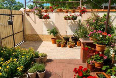 Casă individuală cu 3 camere cu Canalizare în Central