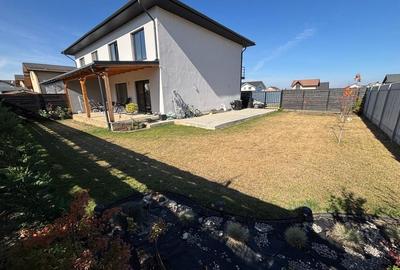Casă cu 4 camere cu Teren 300 Mp în Tărlungeni
