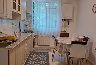 Apartament cu 2 camere semidecomandat în Micro 19