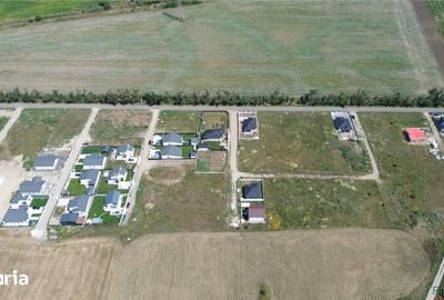 Teren de 576 mp, în Vânători