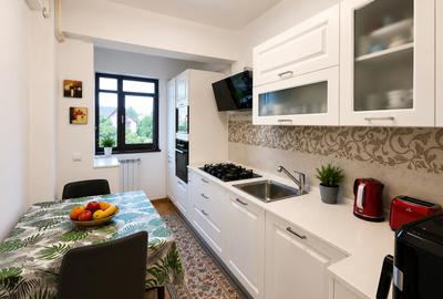 Apartament cu 2 camere decomandat în Nicolina