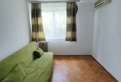 Apartament cu 3 camere decomandat în Dristor