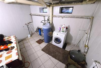 Casă individuală cu 9 camere cu Teren 2100 Mp în Periferie - 35