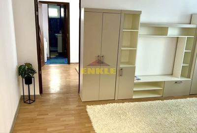 Apartament cu 3 camere semidecomandat în Central - 3