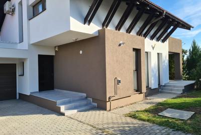 Casă cu 4 camere cu Teren 350 Mp în Dumbrăvița