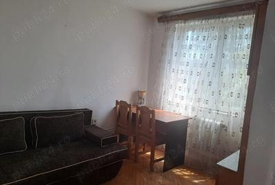 Apartament cu 3 camere decomandat în Complex Studențesc