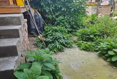 Casă individuală cu 5 camere cu Teren 180 Mp în Central - 1