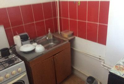 Garsonieră decomandată în Gara de Nord