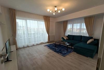 Apartament cu 3 camere, mobilat în Tractorul