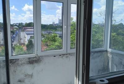 Apartament cu 3 camere în Km 4