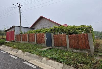 Casă cu 4 camere cu Teren 877 Mp în Central - 3
