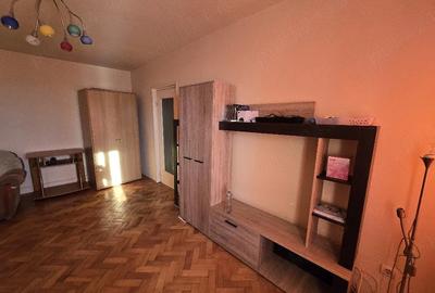 Apartament cu 2 camere semidecomandat în Progresul