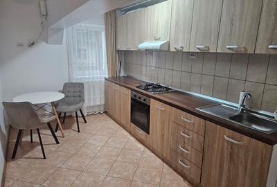 Garsonieră decomandată în Central