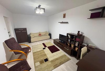 Apartament cu 2 camere decomandat în Micro 6