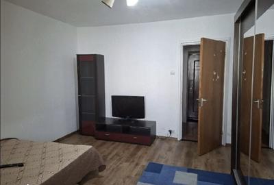 Garsonieră în Titan