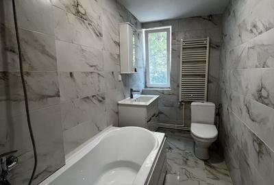 Apartament cu 2 camere decomandat în Independenței
