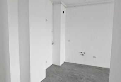Apartament cu 2 camere semidecomandat, mobilat în Florești - 11