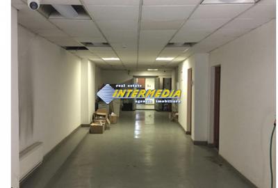 Birou, de 905 mp, în Central - 1