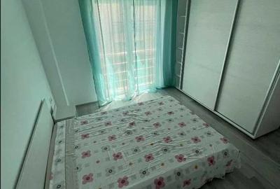 Apartament cu 3 camere decomandat în Micro 3