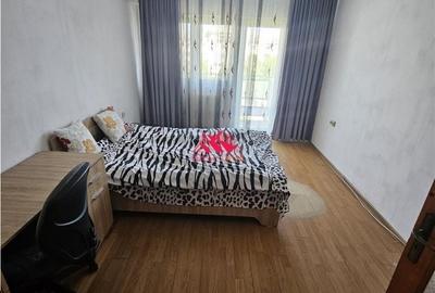 Apartament cu 3 camere decomandat în Ultracentral