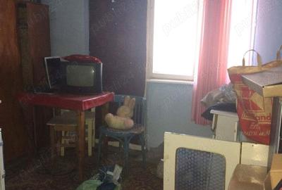 Apartament cu 2 camere decomandat în Băi