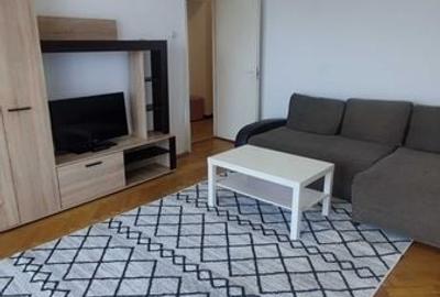 Apartament cu 2 camere în Romană