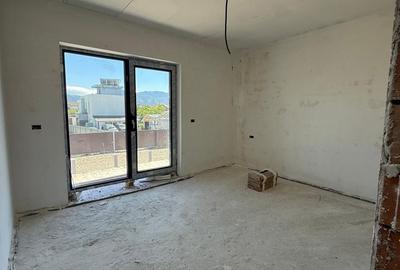 Casă cu 5 camere cu Teren 470 Mp în Central - 4