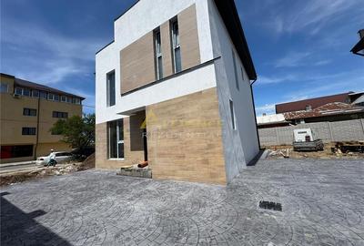 Casă individuală cu 5 camere cu Teren 227 Mp în Central - 2