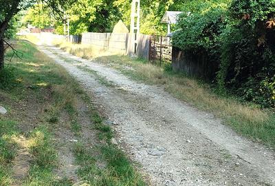 Casă cu Teren 1100 Mp în Stroești