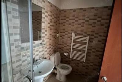Apartament cu 3 camere în Central - 1