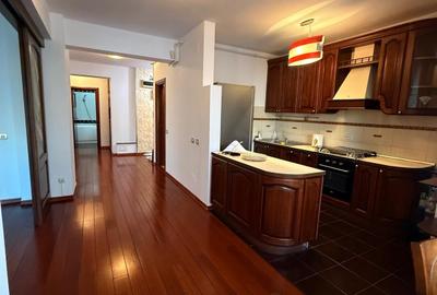 Apartament cu 3 camere decomandat, mobilat în Muncii