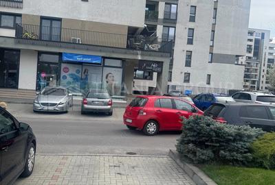 Teren de 12 mp, în Tractorul